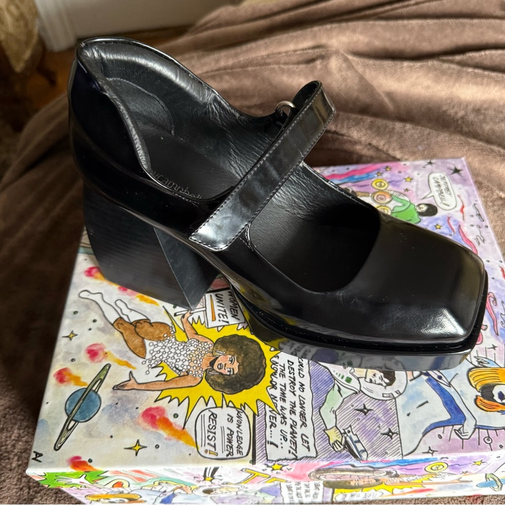 Jeffrey Campbell Black Heels Sleek Pointed Toe